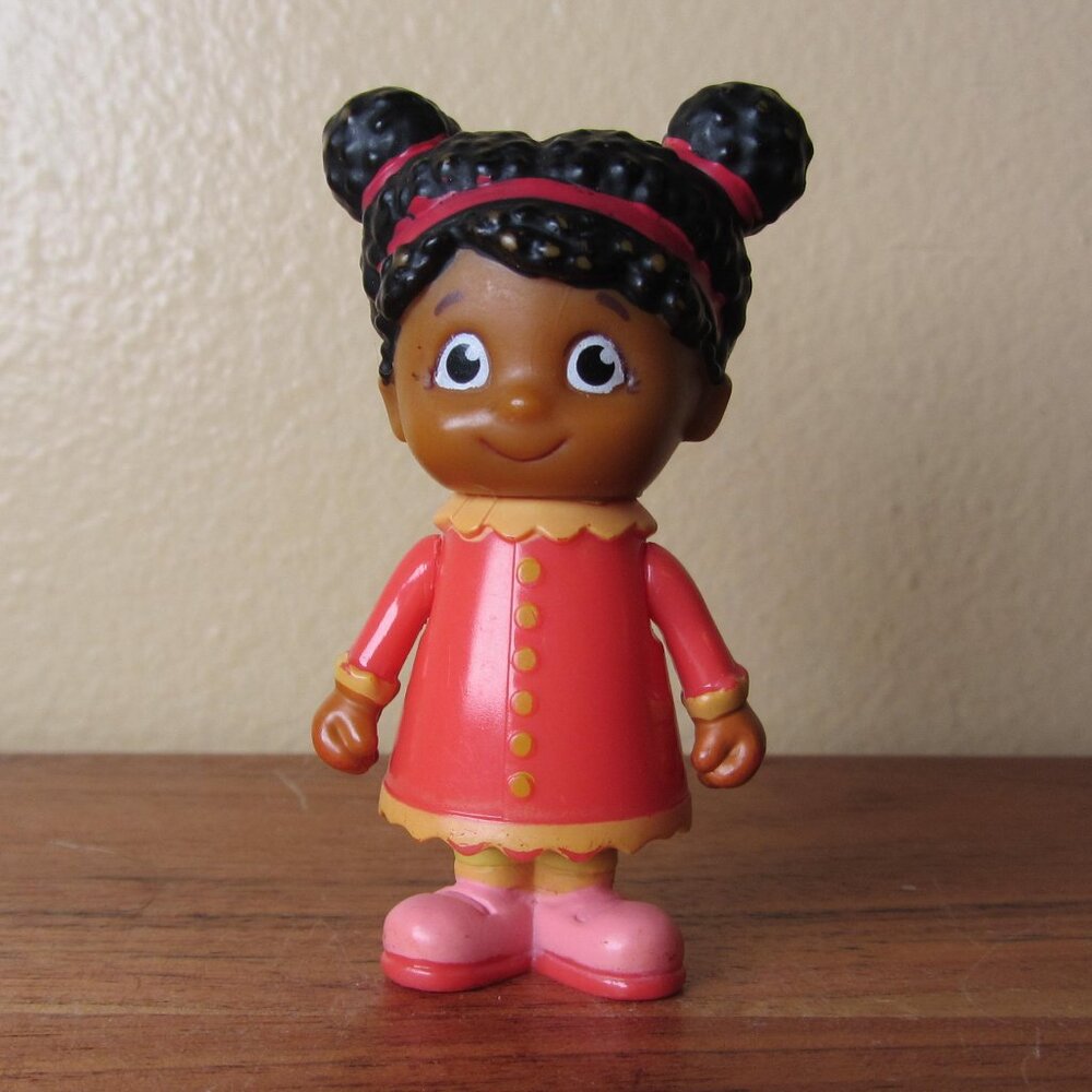 5 for $30 - daniel tiger's neighborhood miss elaine figure cake topper (W6378)